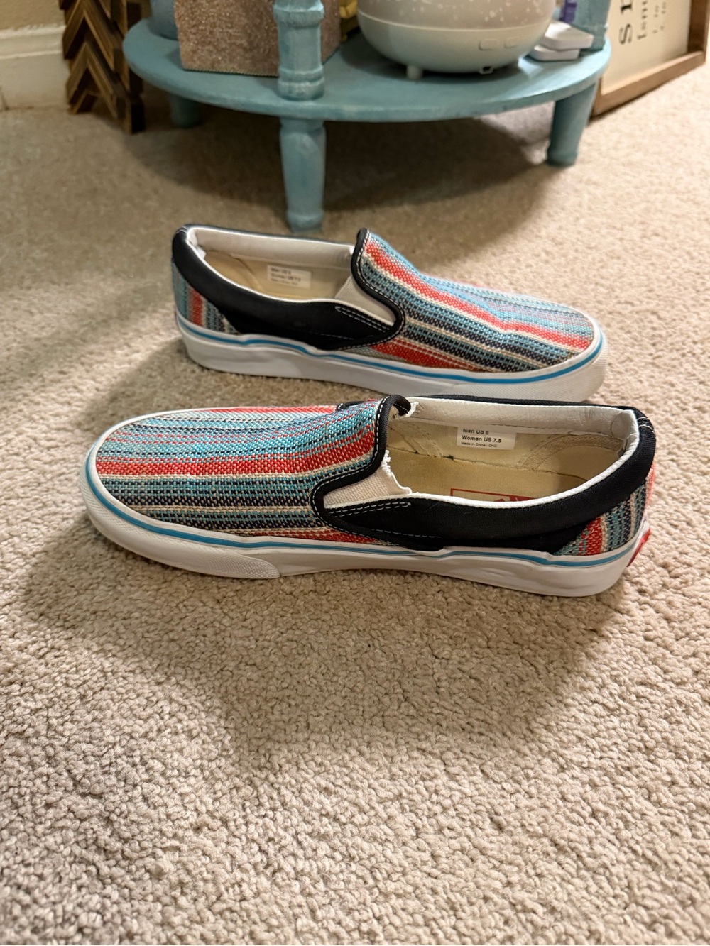 Vans Classic Slip-On sneakers featuring a blanket striped woven W 7.5 M 6